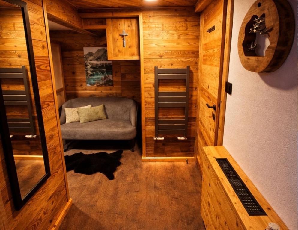 KitzAlpen Chalet — Details 7