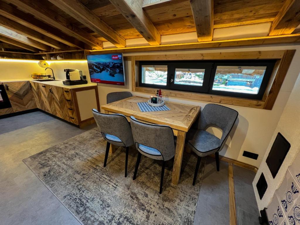KitzAlpen Chalet 6