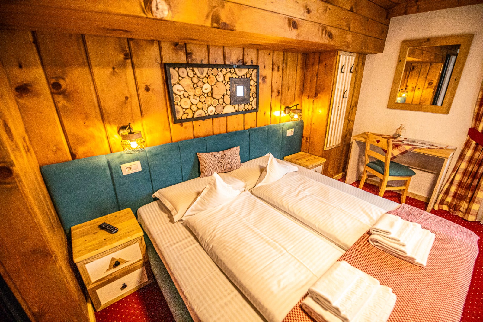 Familienzimmer mit Verbindungstür