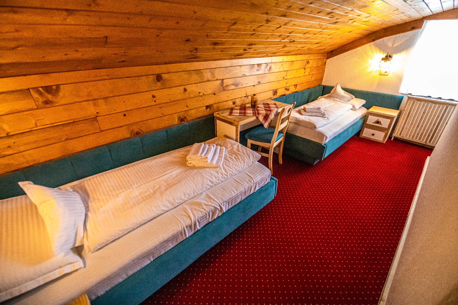 Familienzimmer mit Verbindungstür 10
